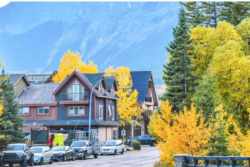 Immersed In The Scenery Of Canmore Bagian luar foto